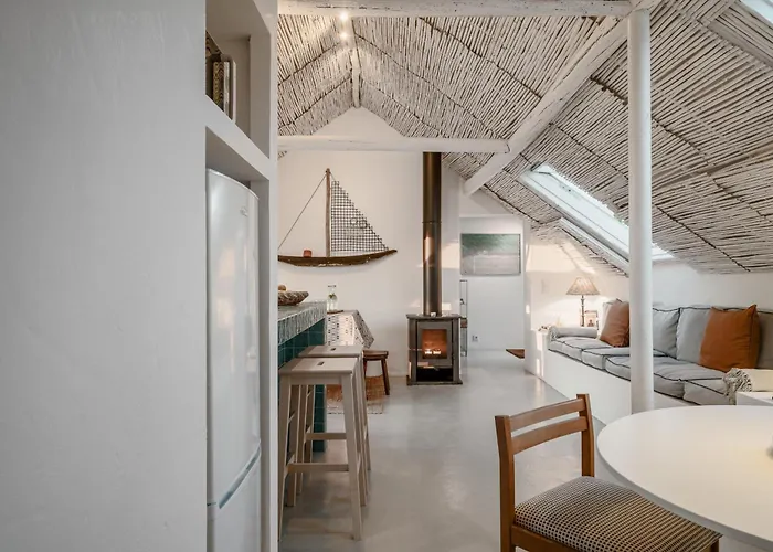 Stunning Seaside Retreat In Azoia, Sesimbra - Casa Da Serra Feriehus